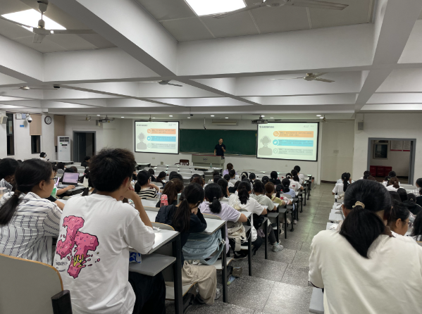 兴趣化破解传统课堂教育的时空限制树立心思健康教育大数据中心